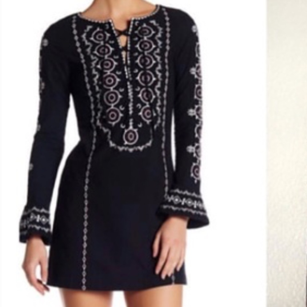Storia Black Ruffle Sleeve Mini Dress, Lace Up Front, Size‎ L, EUC
